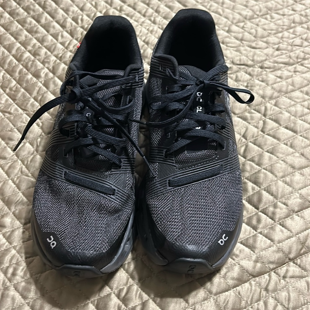 On Cloud black CLOUDGO size 8 woman